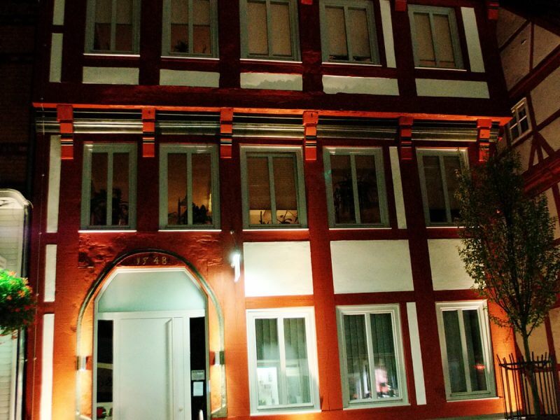 pg-lange - Breite Straße 49 Fassade Stadt Nacht